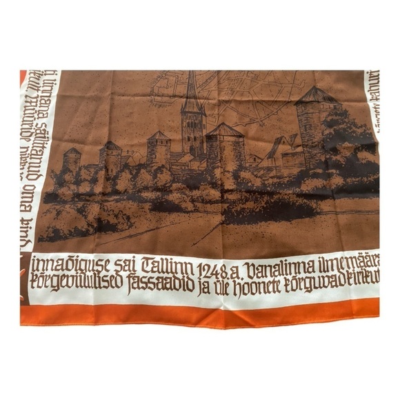 Vintage scarf from Estonia, square, city scene with writing in Estonian. - Picture 3 of 4